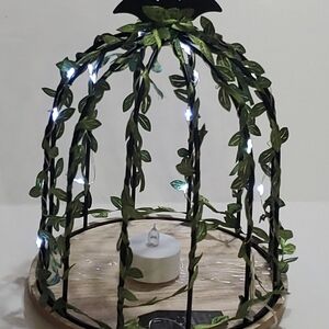 Decorative LED Leaf Cage Accent